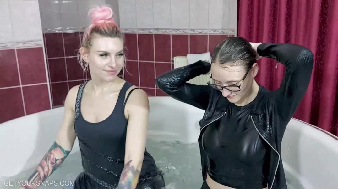 ⁣Hot tub party by Emily and Pinkie - Trim
