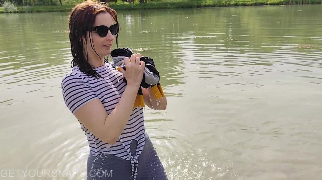 ⁣Vicky starts the bath in the lake - Trailer