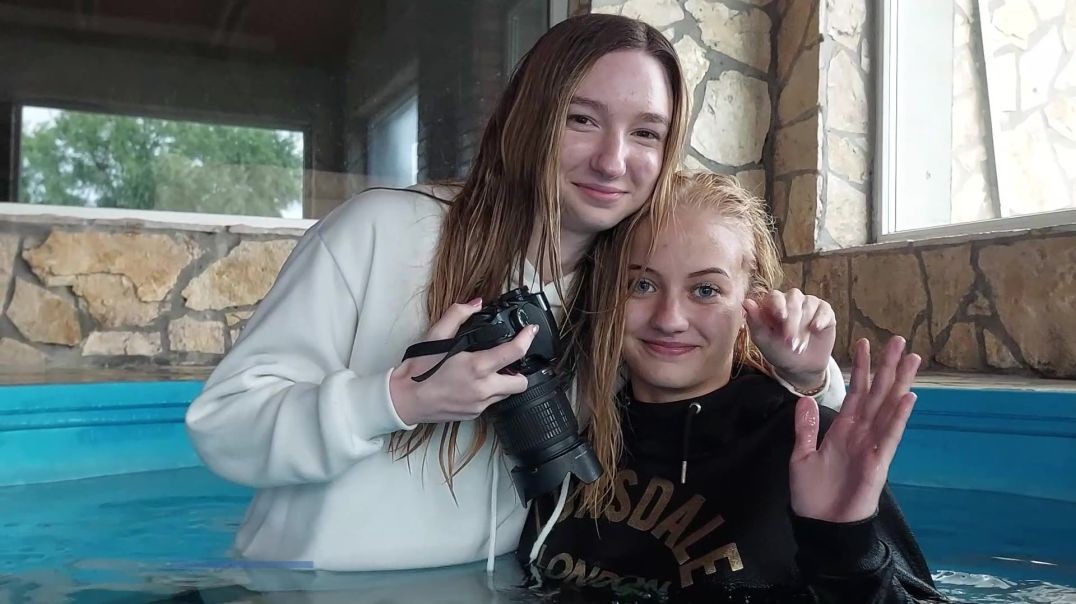 ⁣Nika and Zora in the pool - Trailer