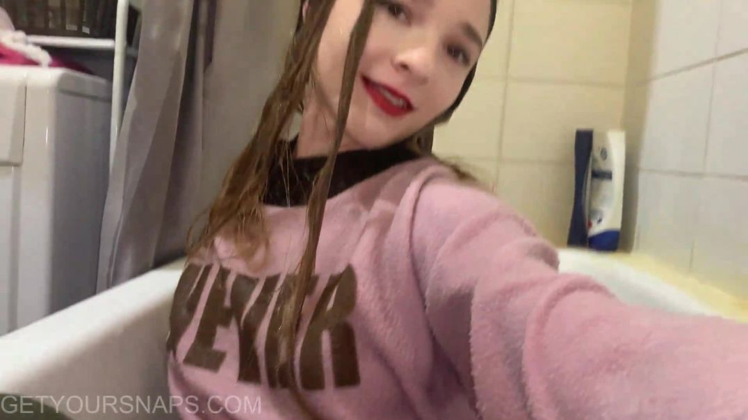 ⁣Just Violet - Trailer