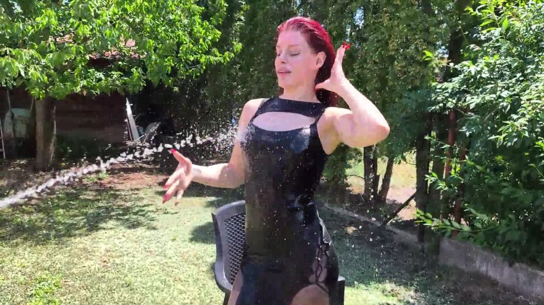 ⁣Darkbloom sprayed Jazmin by Hose - Trailer